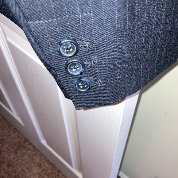 Navy blue pinstripe blazer by Banana Republic in size 6. - Picture 5 of 7